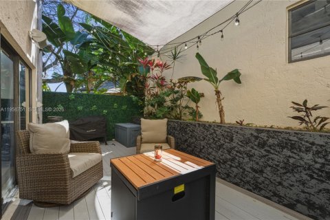 Townhouse in Lauderhill, Florida 2 bedrooms, 133.41 sq.m. № 2026844 - photo 16