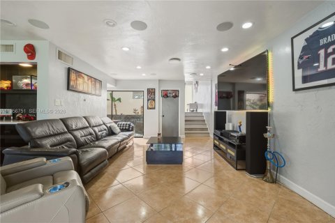 Townhouse in Lauderhill, Florida 2 bedrooms, 133.41 sq.m. № 2026844 - photo 5