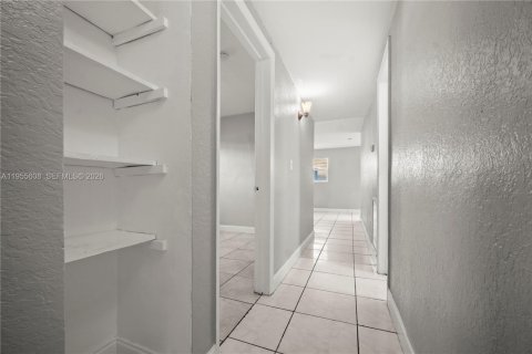 Casa en alquiler en Hollywood, Florida, 3 dormitorios, 94.02 m2 № 2011765 - foto 14