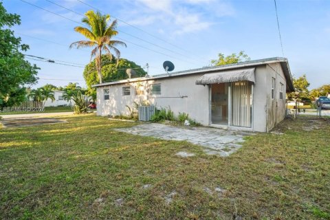 Casa en alquiler en Hollywood, Florida, 3 dormitorios, 94.02 m2 № 2011765 - foto 18