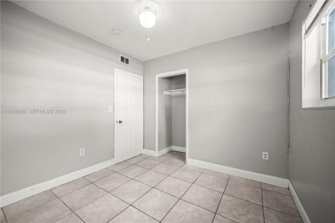 Casa en alquiler en Hollywood, Florida, 3 dormitorios, 94.02 m2 № 2011765 - foto 8