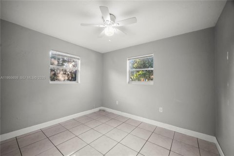 Casa en alquiler en Hollywood, Florida, 3 dormitorios, 94.02 m2 № 2011765 - foto 11