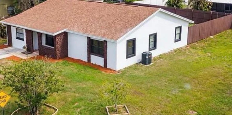 Villa ou maison à Kissimmee, Floride 4 chambres, 171.13 m2 № 2434915