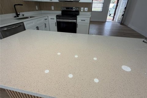 Villa ou maison à vendre à Kissimmee, Floride: 4 chambres, 171.13 m2 № 2434915 - photo 24