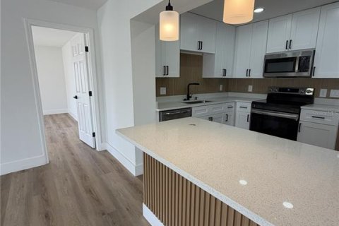 Villa ou maison à vendre à Kissimmee, Floride: 4 chambres, 171.13 m2 № 2434915 - photo 25