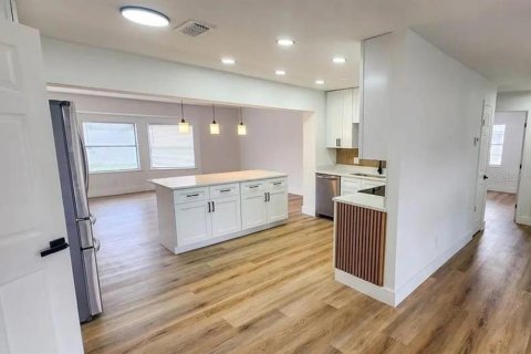 Villa ou maison à vendre à Kissimmee, Floride: 4 chambres, 171.13 m2 № 2434915 - photo 5