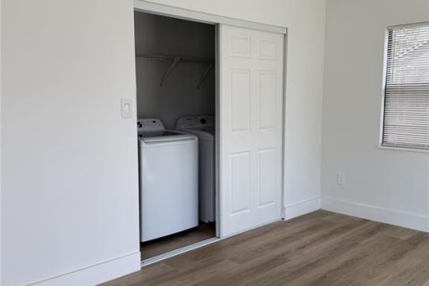 Villa ou maison à vendre à Kissimmee, Floride: 4 chambres, 171.13 m2 № 2434915 - photo 27