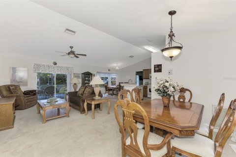 House in Port Charlotte, Florida 3 bedrooms, 128.76 sq.m. № 1718262 - photo 7