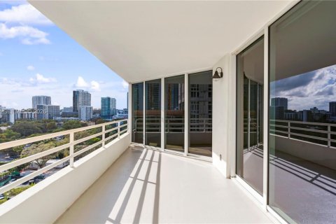 Apartment in Miami, Florida 1 bedroom, 96.25 sq.m. № 2000320 - photo 18