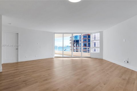 Apartment in Miami, Florida 1 bedroom, 96.25 sq.m. № 2000320 - photo 12