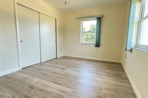 House in Port Charlotte, Florida 3 bedrooms, 134.62 sq.m. № 1530048 - photo 26