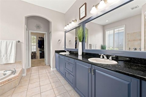 Villa ou maison à vendre à Palm Harbor, Floride: 4 chambres, 341.14 m2 № 2304592 - photo 20