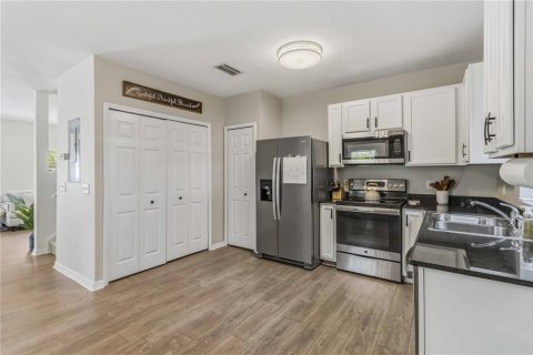 Condo in Bradenton, Florida, 3 bedrooms № 2209141 - photo 19