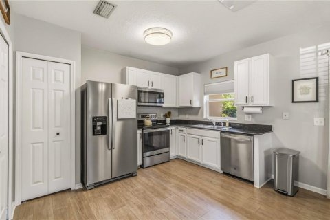 Condo in Bradenton, Florida, 3 bedrooms № 2209141 - photo 18
