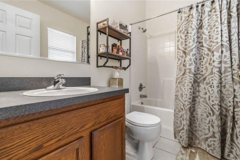 Condo in Bradenton, Florida, 3 bedrooms № 2209141 - photo 24