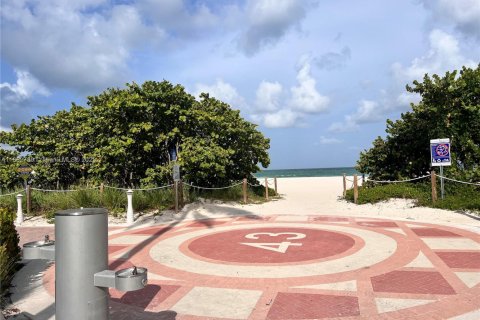 Купить кондоминиум в Майами-Бич, Флорида 2 спальни, 81.75м2, № 1940949 - фото 14