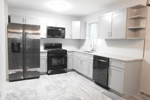 House in Ocala, Florida 4 bedrooms, 106.09 sq.m. № 847107 - photo 5