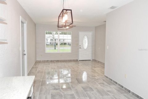 House in Ocala, Florida 4 bedrooms, 106.09 sq.m. № 847107 - photo 3