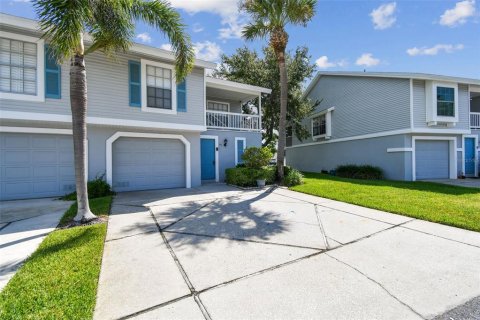 Condo in Treasure Island, Florida, 2 bedrooms  № 1874072 - photo 23