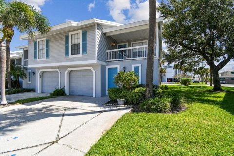 Condo in Treasure Island, Florida, 2 bedrooms  № 1874072 - photo 24
