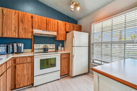 Condo in Treasure Island, Florida, 2 bedrooms  № 1874072 - photo 13