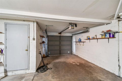 Condo in Treasure Island, Florida, 2 bedrooms  № 1874072 - photo 28