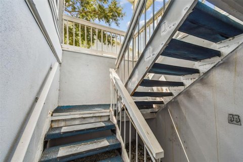 Condo in Treasure Island, Florida, 2 bedrooms  № 1874072 - photo 9
