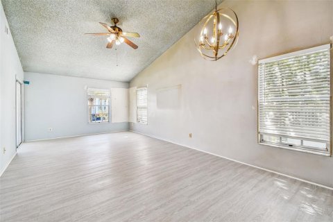 Condo in Treasure Island, Florida, 2 bedrooms  № 1874072 - photo 18