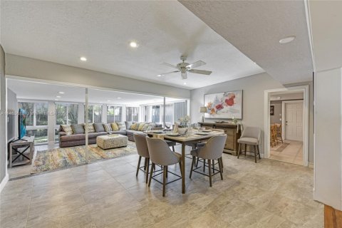 Casa en venta en Fort Lauderdale, Florida, 3 dormitorios, 254.09 m2 № 1753628 - foto 10