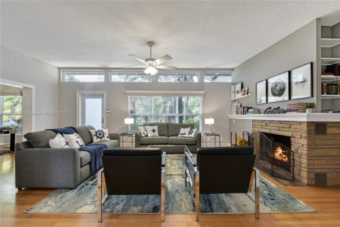 Casa en venta en Fort Lauderdale, Florida, 3 dormitorios, 254.09 m2 № 1753628 - foto 8