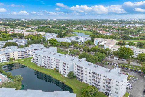 Condo in Miami, Florida, 2 bedrooms № 2368378 - photo 28