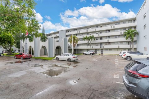 Condo in Miami, Florida, 2 bedrooms  № 2368378