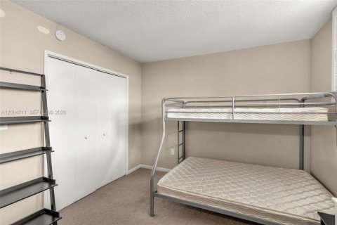 Condo in Miami, Florida, 2 bedrooms № 2368378 - photo 14