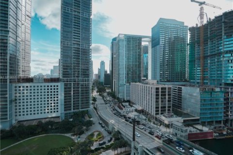 Condo in Miami, Florida, 1 bedroom  № 1975690 - photo 25