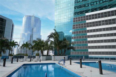 Condo in Miami, Florida, 1 bedroom  № 1975690 - photo 23