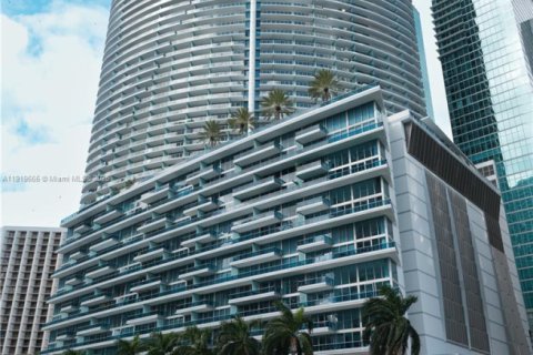Condo in Miami, Florida, 1 bedroom  № 1975690 - photo 2