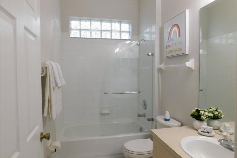 House in Kissimmee, Florida 4 bedrooms, 170.38 sq.m. № 1718111 - photo 25