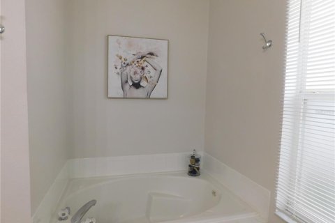 House in Kissimmee, Florida 4 bedrooms, 170.38 sq.m. № 1718111 - photo 6