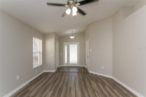 House in Ruskin, Florida 3 bedrooms, 124.49 sq.m. № 2201803 - photo 8