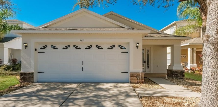 House in Ruskin, Florida 3 bedrooms, 124.49 sq.m. № 2201803