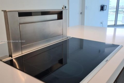 Condominio en venta en Miami, Florida, 3 dormitorios, 204.76 m2 № 1874596 - foto 5
