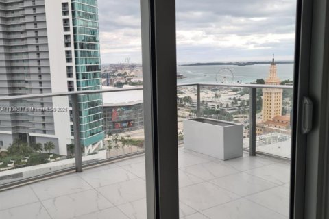 Condominio en venta en Miami, Florida, 3 dormitorios, 204.76 m2 № 1874596 - foto 6