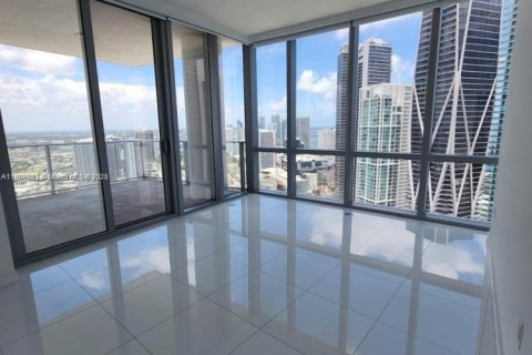 Condominio en venta en Miami, Florida, 3 dormitorios, 204.76 m2 № 1874596 - foto 3