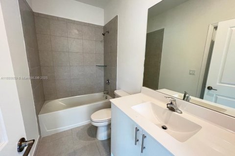 Villa ou maison à louer à Homestead, Floride: 3 chambres, 123.37 m2 № 1945926 - photo 9