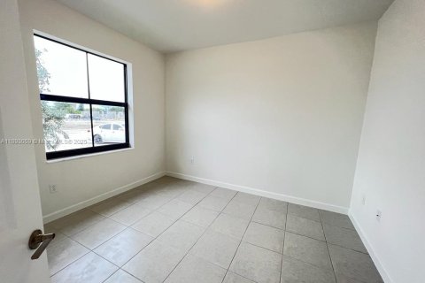 Villa ou maison à louer à Homestead, Floride: 3 chambres, 123.37 m2 № 1945926 - photo 8