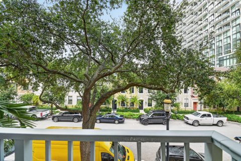 Condo in West Palm Beach, Florida, 1 bedroom № 2414593 - photo 14