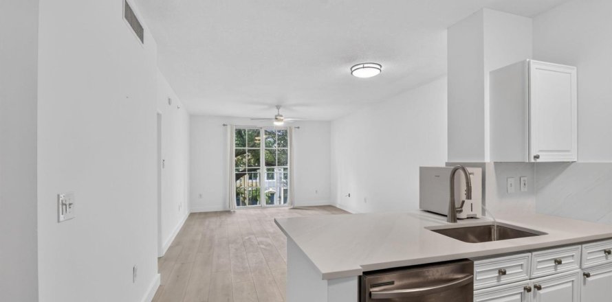 Condo in West Palm Beach, Florida, 1 bedroom № 2414593