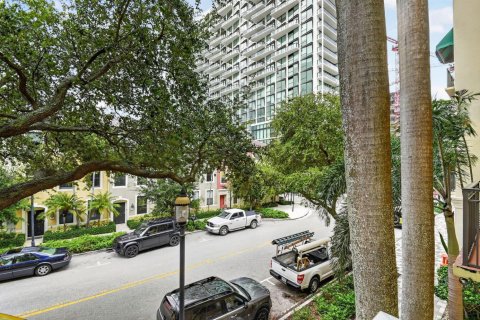 Condo in West Palm Beach, Florida, 1 bedroom № 2414593 - photo 13