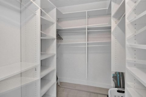 Condo in West Palm Beach, Florida, 1 bedroom № 2414593 - photo 22