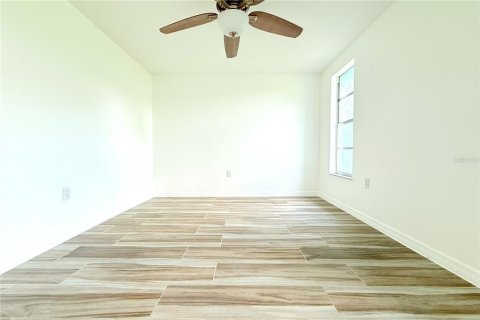 House in Port Richey, Florida 2 bedrooms, 132.66 sq.m. № 1876702 - photo 22